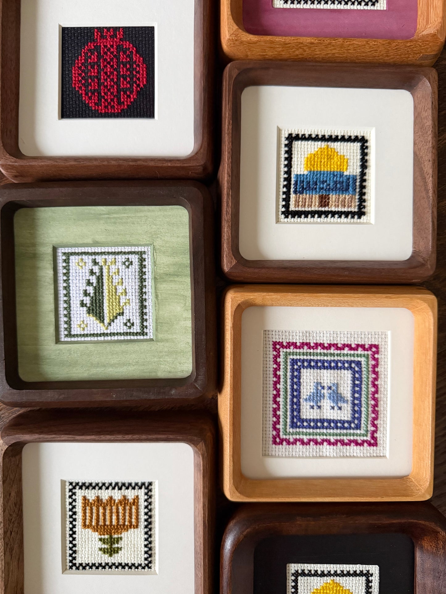 Warda-Glass Tiny Tatreez Frame