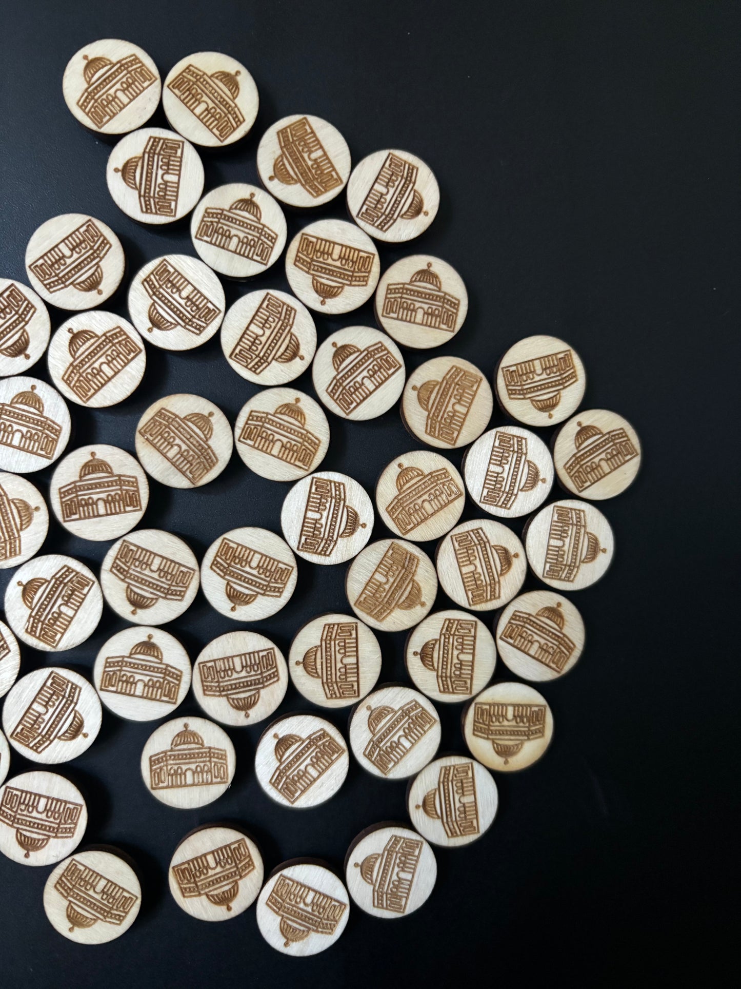 Wood Burnt Needle Minder x Mini Magnet